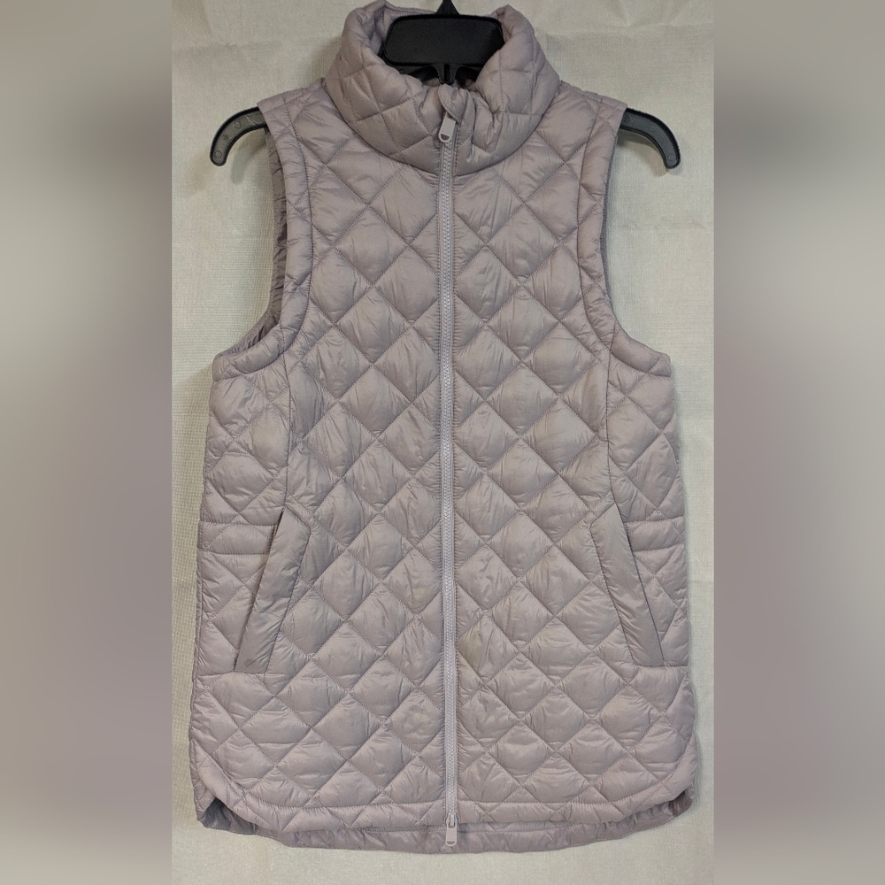 Athleta Whisper Featherless Vest in Soft Lavender